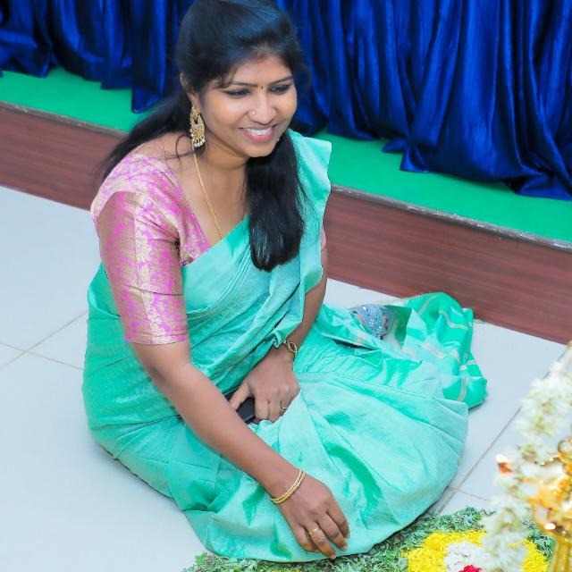 Artist for the best beauty parlour in Tuticorin